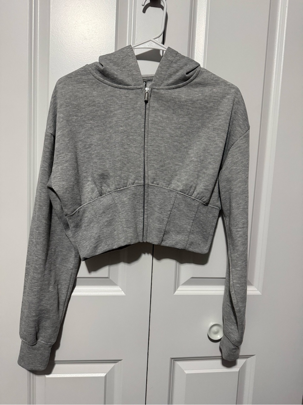 Sommer Ray Cropped Gray Zip-Front Hooded Jacket
